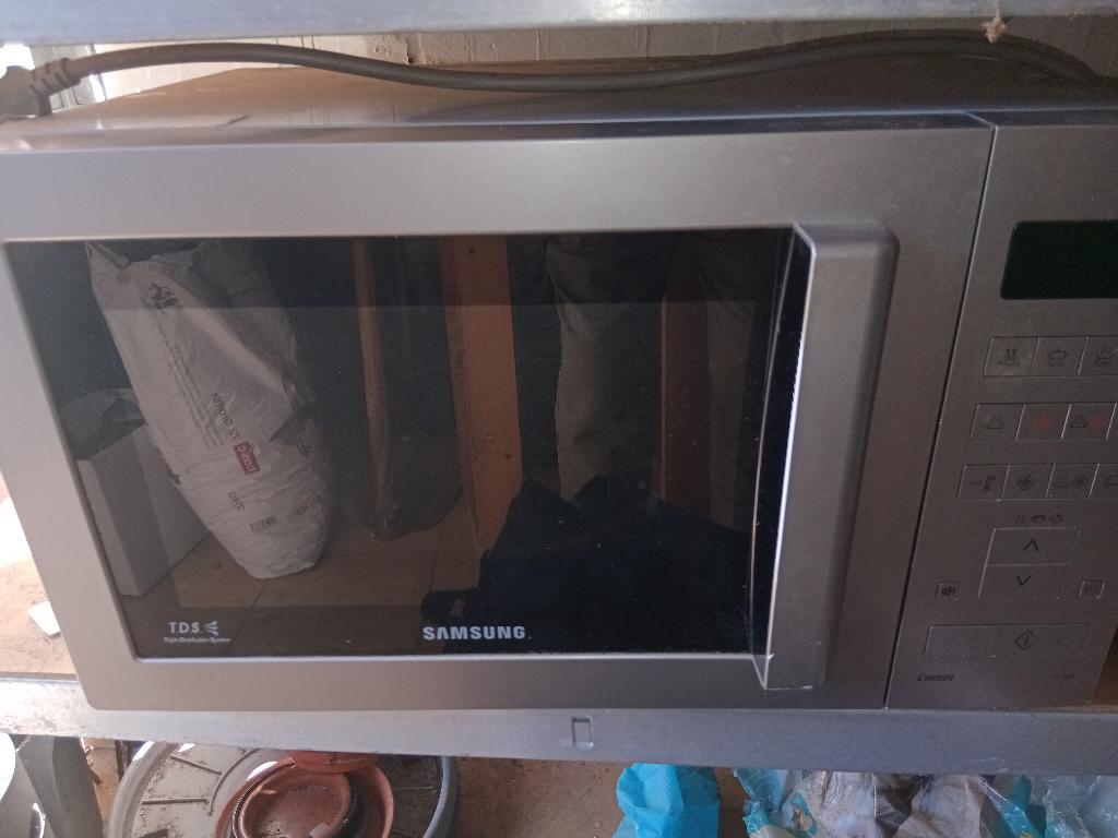 microgolfoven, Electroménager, Micro-ondes, Comme neuf, Enlèvement, Micro-ondes, Plaque tournante