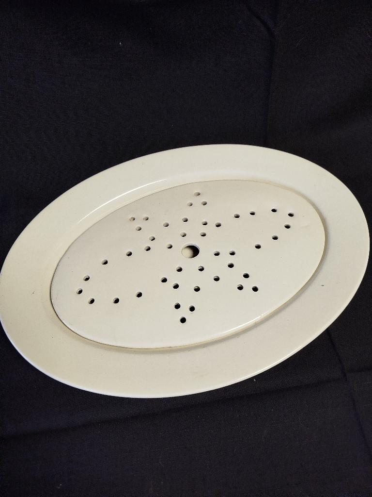 TWEE OUDE GROTE SCHALEN MET AFVOEREN, Antiek en Kunst, Antiek | Keramiek en Aardewerk, Ophalen of Verzenden