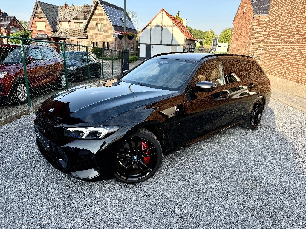 BMW 330 e Touring xDrive M | Adaptive cc | 360 | H&K | 19", Auto's, BMW, Automaat, Euro 6, 4 cilinders, Parkeerassistent
