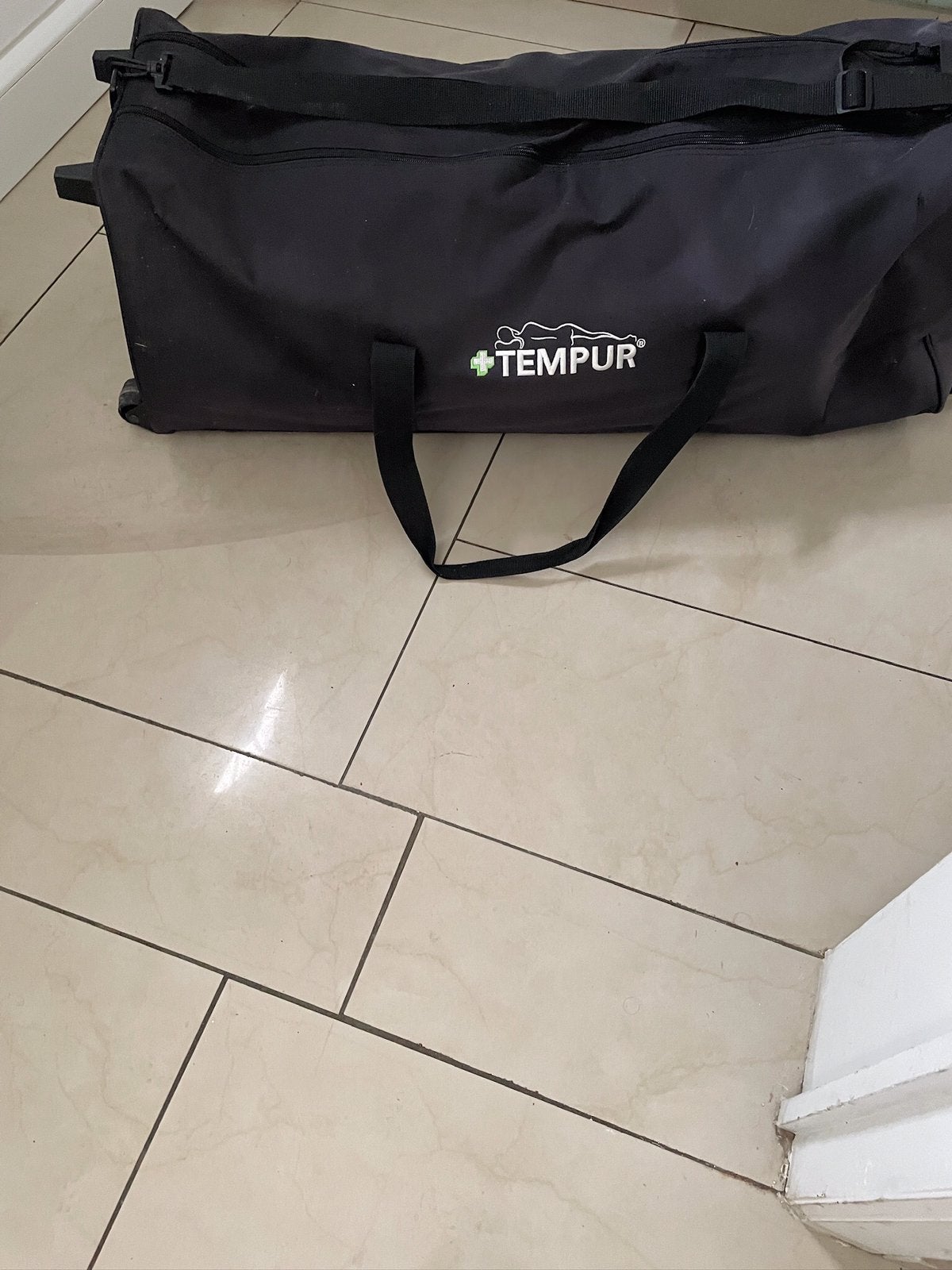 Set de voyage complet Tempur matelas,oreiller gris (70/200cm, Ophalen, Zo goed als nieuw