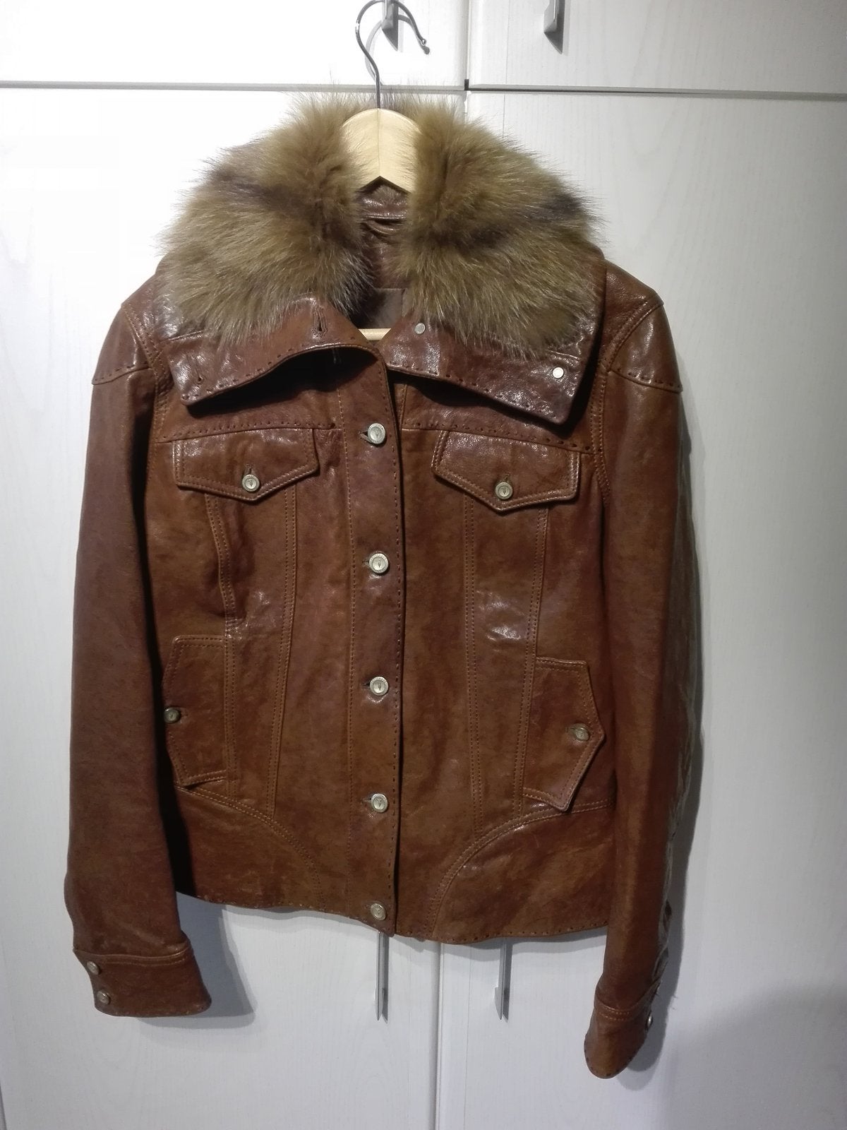 Prachtige lederen vest dames merk “ TRUSSARDI “, Ophalen, Zo goed als nieuw, Maat 38/40 (M), Bruin