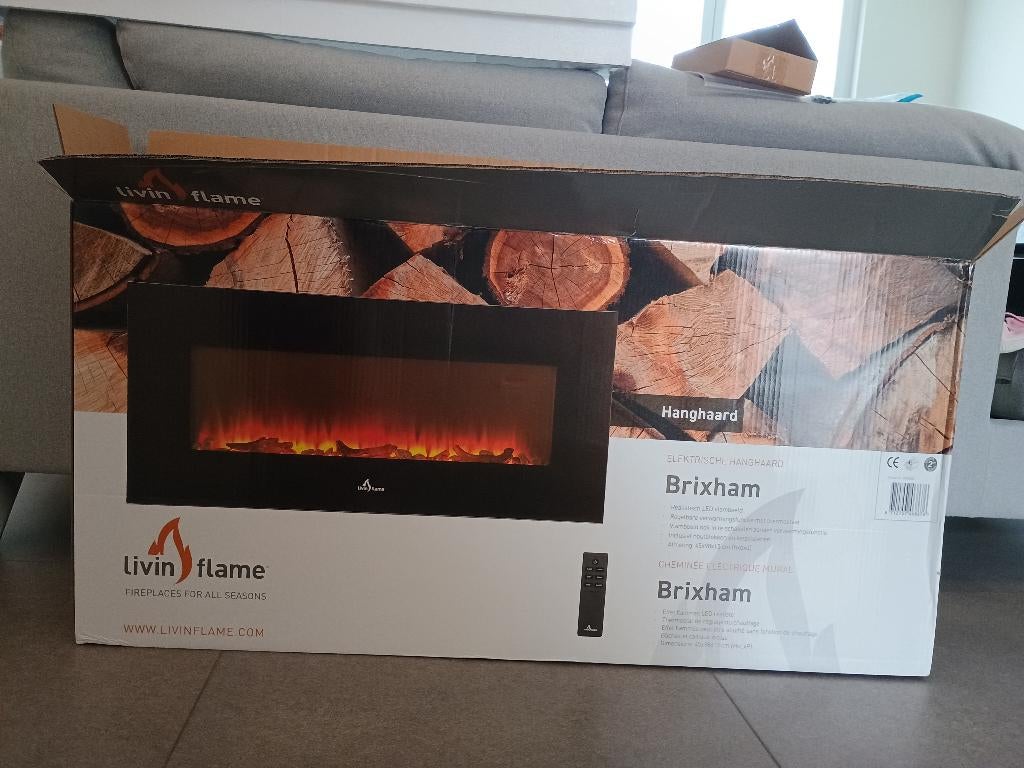 Livin flame elektrische haard, Ophalen, Zo goed als nieuw, Hangende haard, Elektrische haard