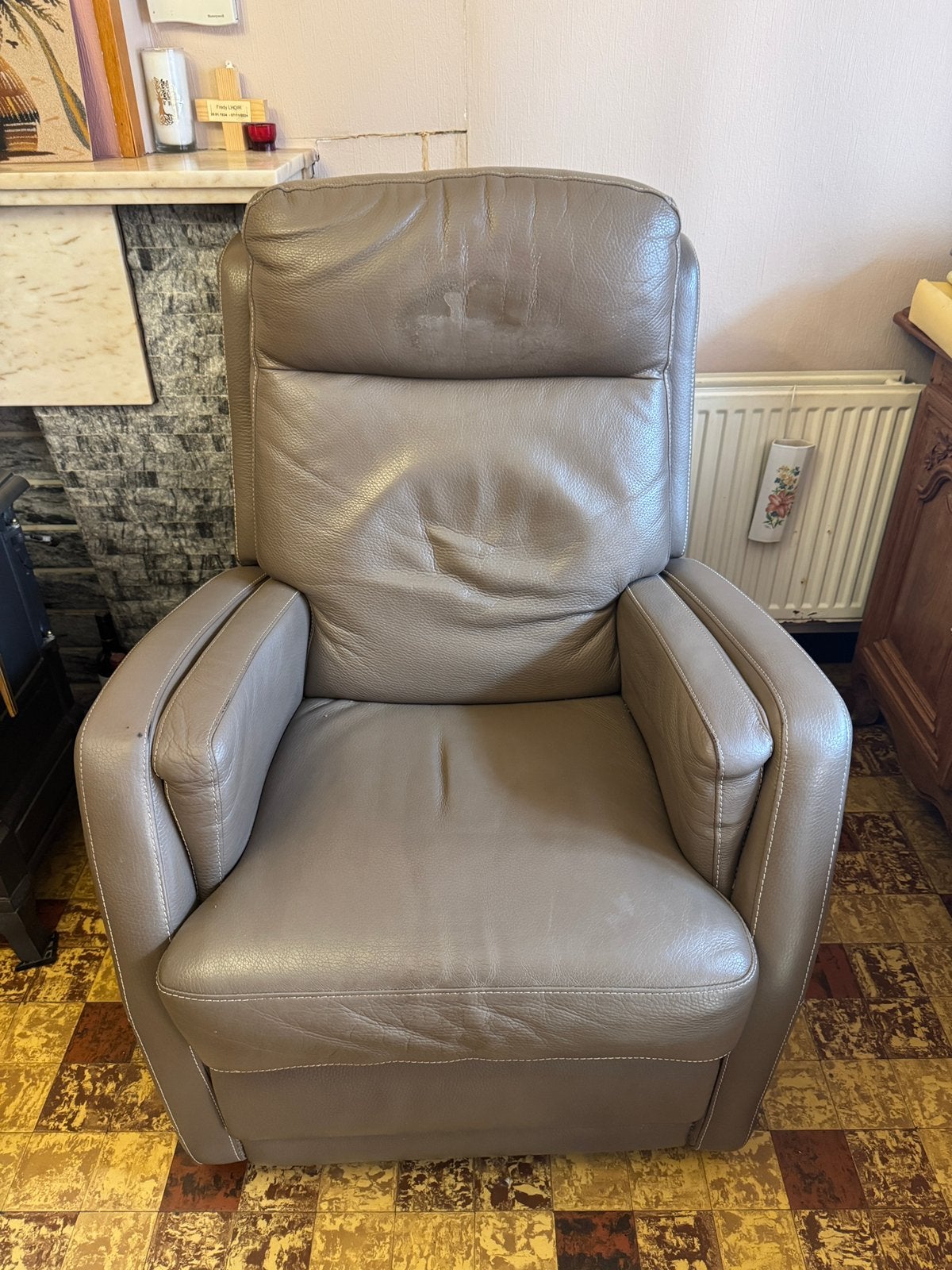 Fauteuil en cuir gris taupe Château d'Ax, Enlèvement, Comme neuf, Cuir