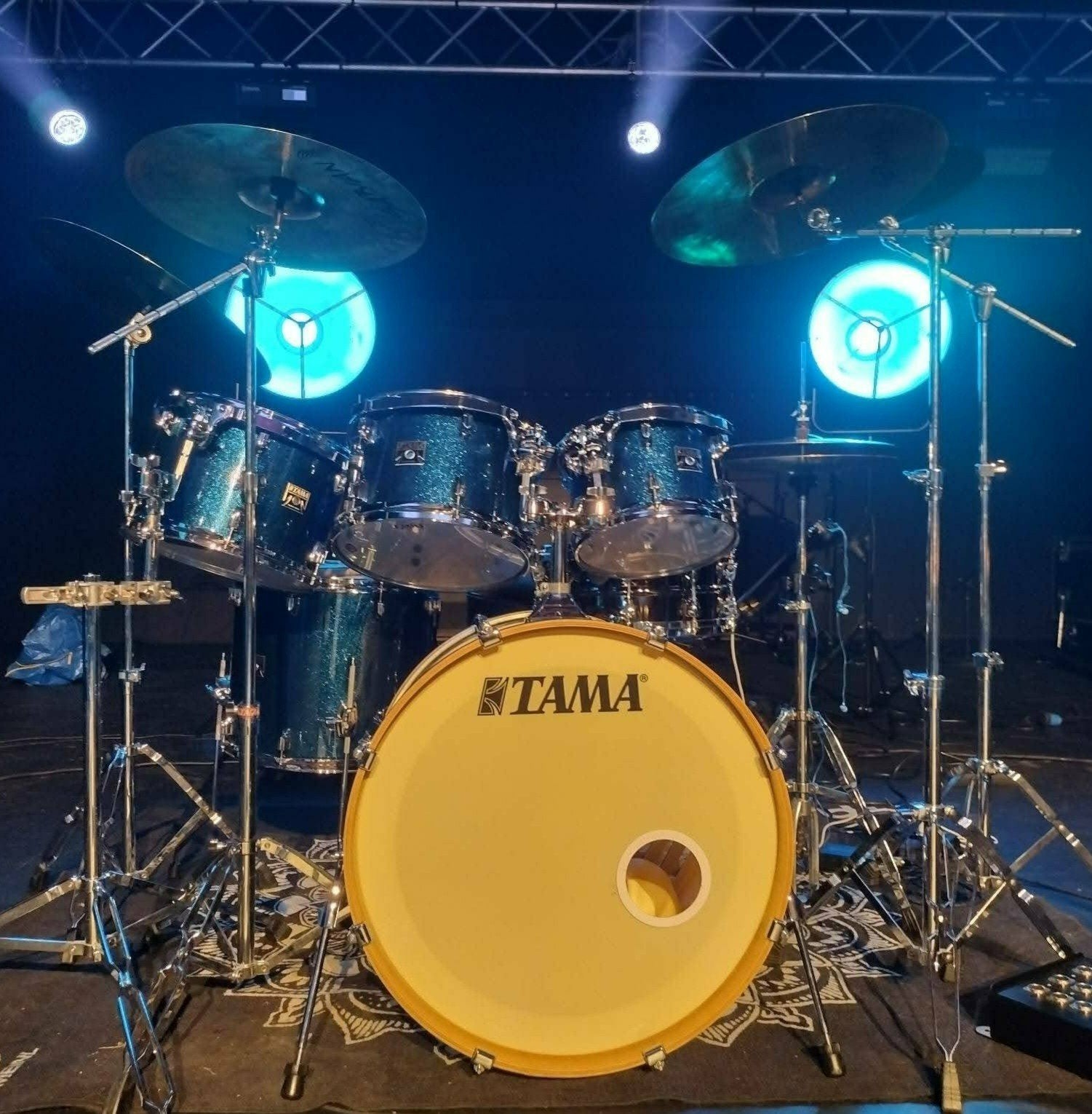 Shell kit TAMA SUPERSTARCLASSIC  erable blue sparkle, Musique & Instruments, Batteries & Percussions, Enlèvement, Tama