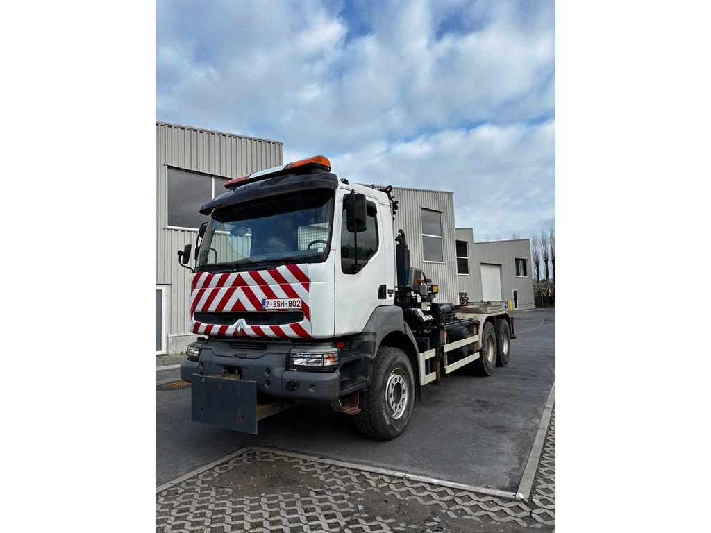 Renault - Kerax - Truck - 2006 - 6x4 - HMF crane, Auto's, Vrachtwagens, Renault, Overige brandstoffen, Bedrijf, Te koop