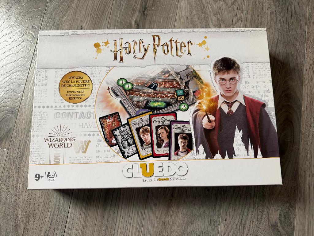 Cluedo Harry Potter (jamais utilisé), Trois ou quatre joueurs, Enlèvement ou Envoi, Neuf, Hasbro