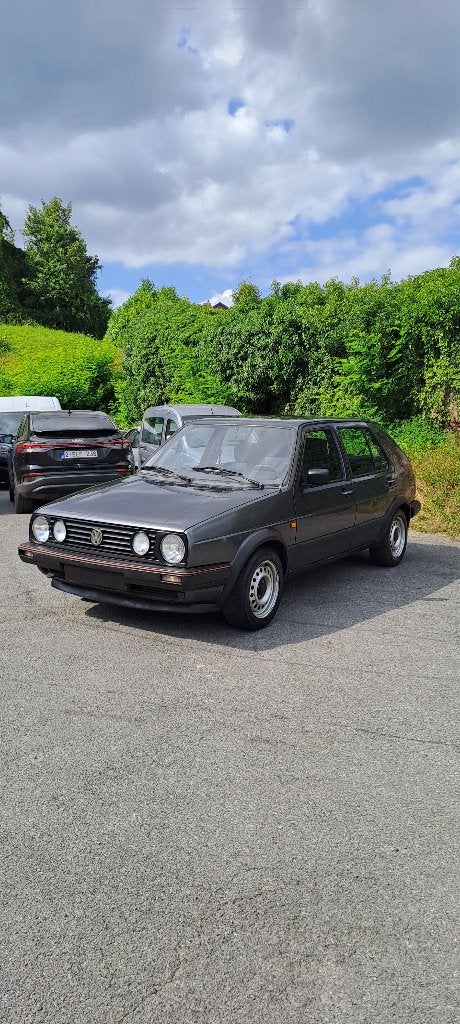 VW Golf 2 — 1991 — 124 927 km — ancêtre, Autos, Oldtimers & Ancêtres, Particulier, Phares antibrouillard, Système audio, Attache-remorque