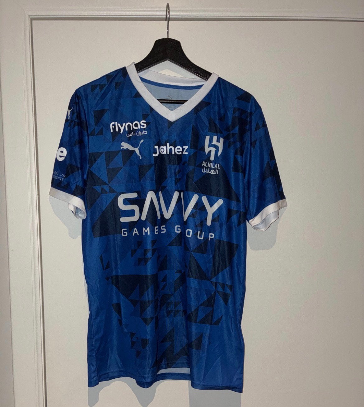2 voetbalshirts NIEUW EN GOEDKOOP, Verzamelen, Sportartikelen en Voetbal, Ophalen of Verzenden, Zo goed als nieuw