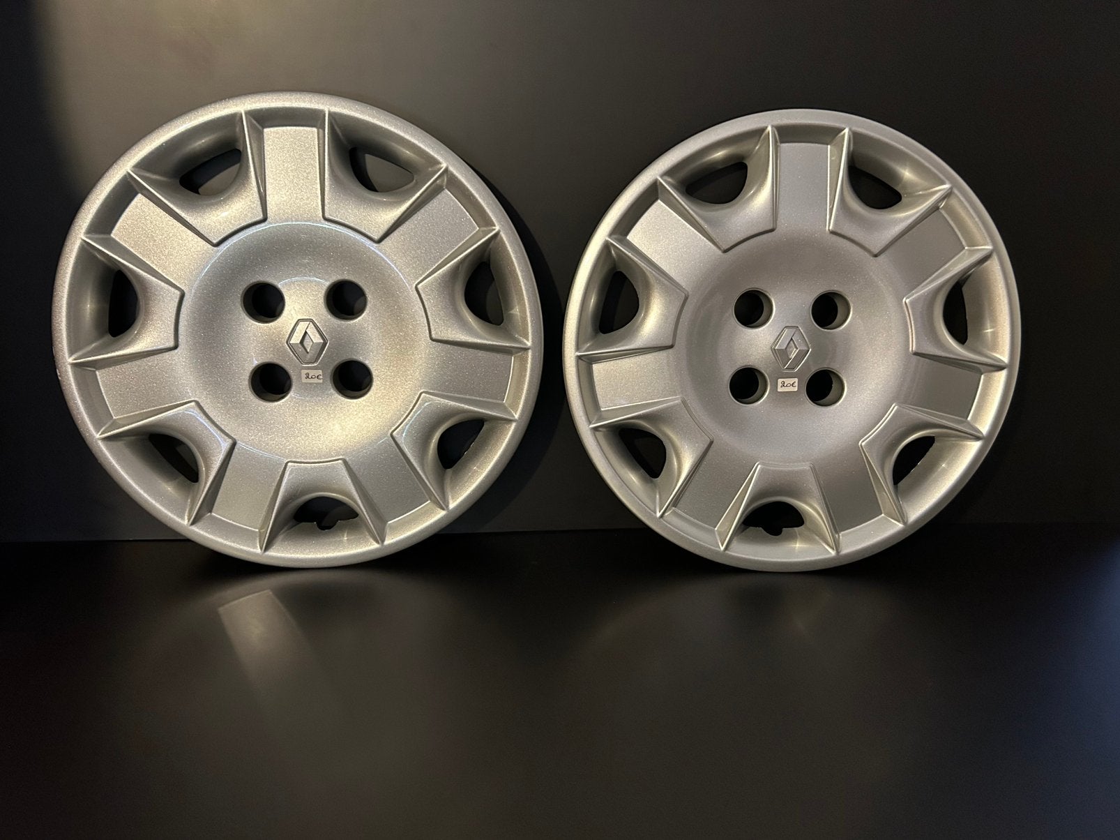 2 enjoliveurs d’origine Renault Mégane clio kangoo 15", Autos : Divers, Enjoliveurs, Enlèvement ou Envoi, Neuf
