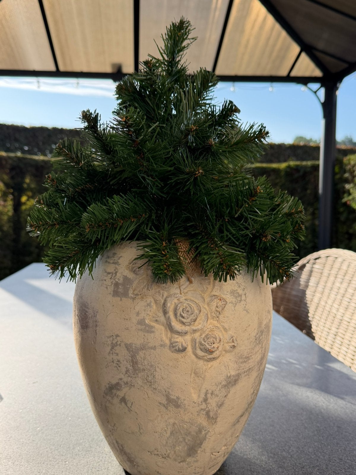 Joli pot avec sapin de Noël artificiel, Enlèvement, Utilisé