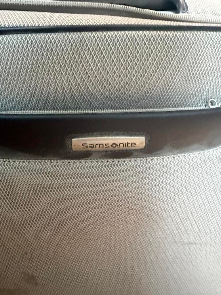 Valise samsonite, Enlèvement, Utilisé