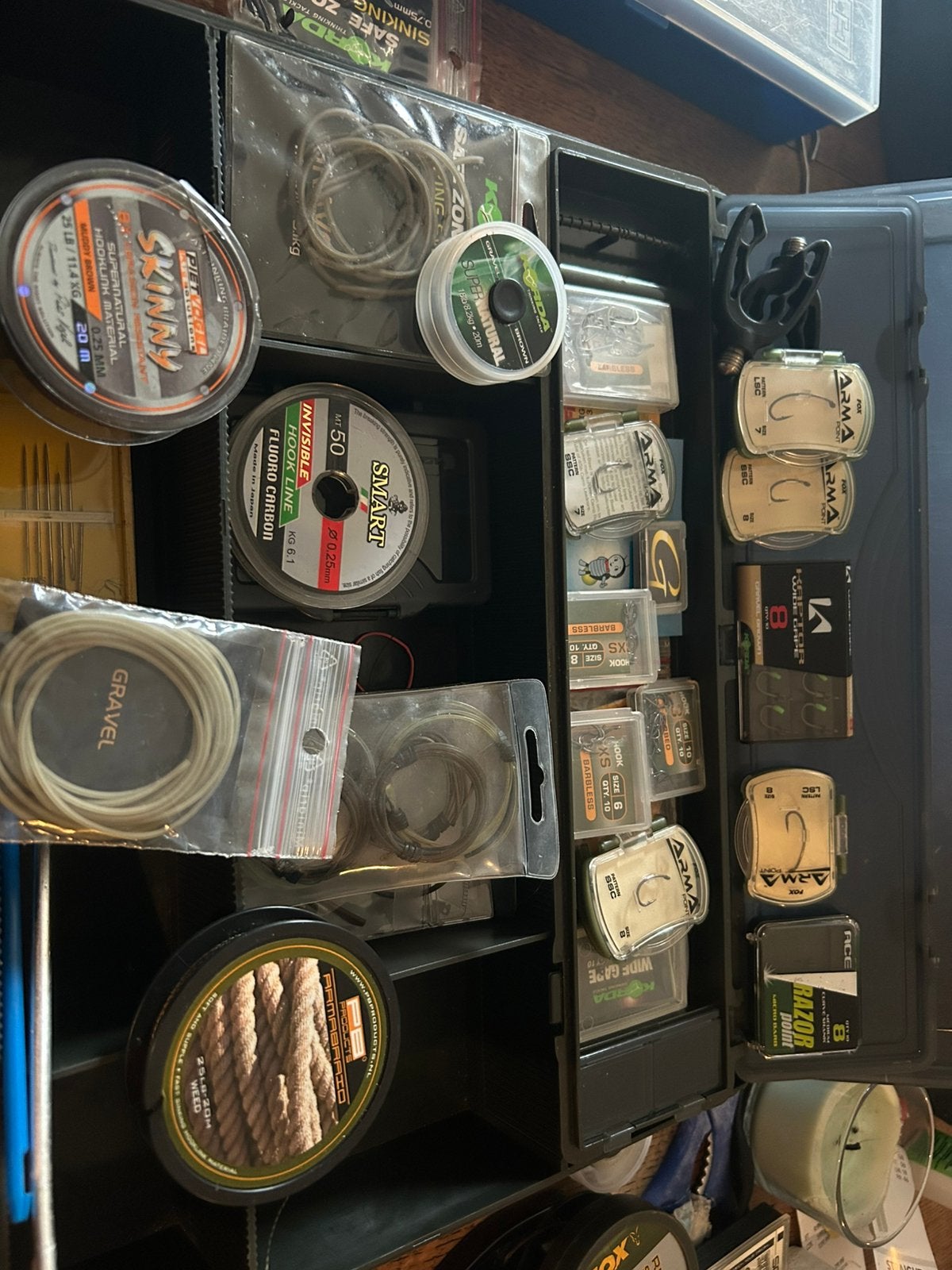 Karper materiaal tackelbox+rigbox met inhoud  +inline lood, Ophalen, Zo goed als nieuw