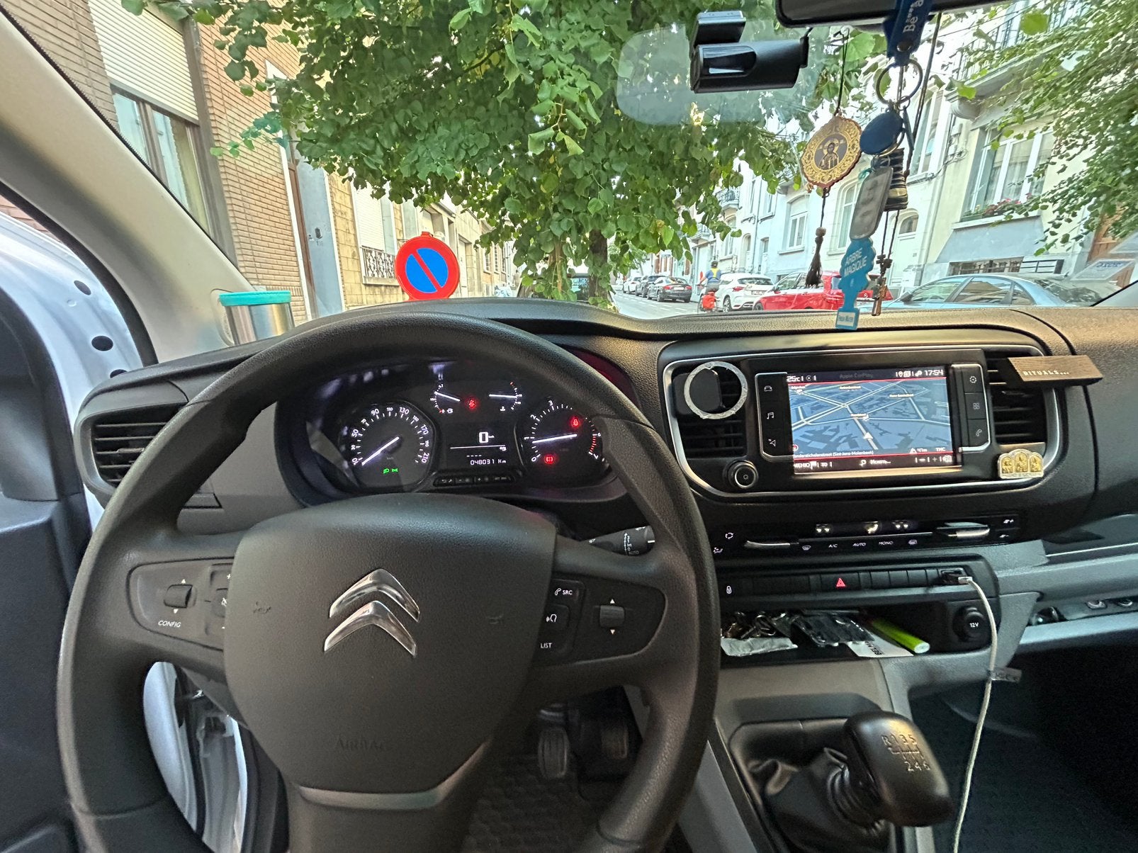 Prix : 24 000  0489189952, Euro 6, Boîte manuelle, Noir, Diesel