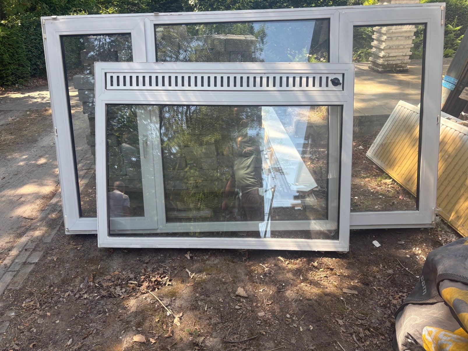 Pvc ramen dubbel glas, rolluiken en 2 buitendeuren uit hout, Doe-het-zelf en Bouw, Ophalen, Zo goed als nieuw