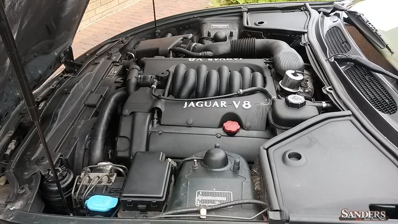 Motor jaguar 4.0 liter v8  1998  164000 km, -, -, -
