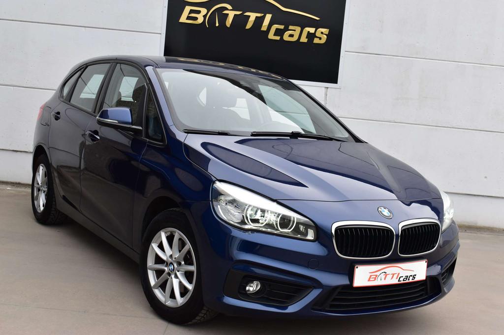 BMW 2 Serie 218 1.5i AT* Leder* 2-zone Airco* PDC V&A* 17" v, Auto's, BMW, Gebruikt, 1415 kg, Leder, Bedrijf
