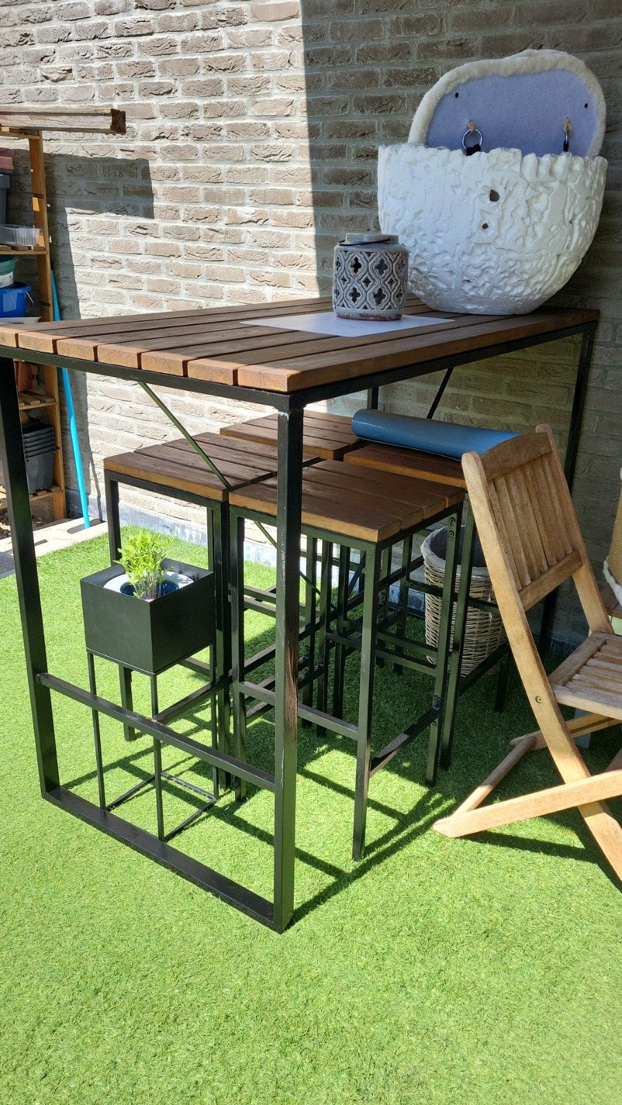 Hoge tuintafel met 4 bijhorende krukken, Tuin en Terras, Ophalen