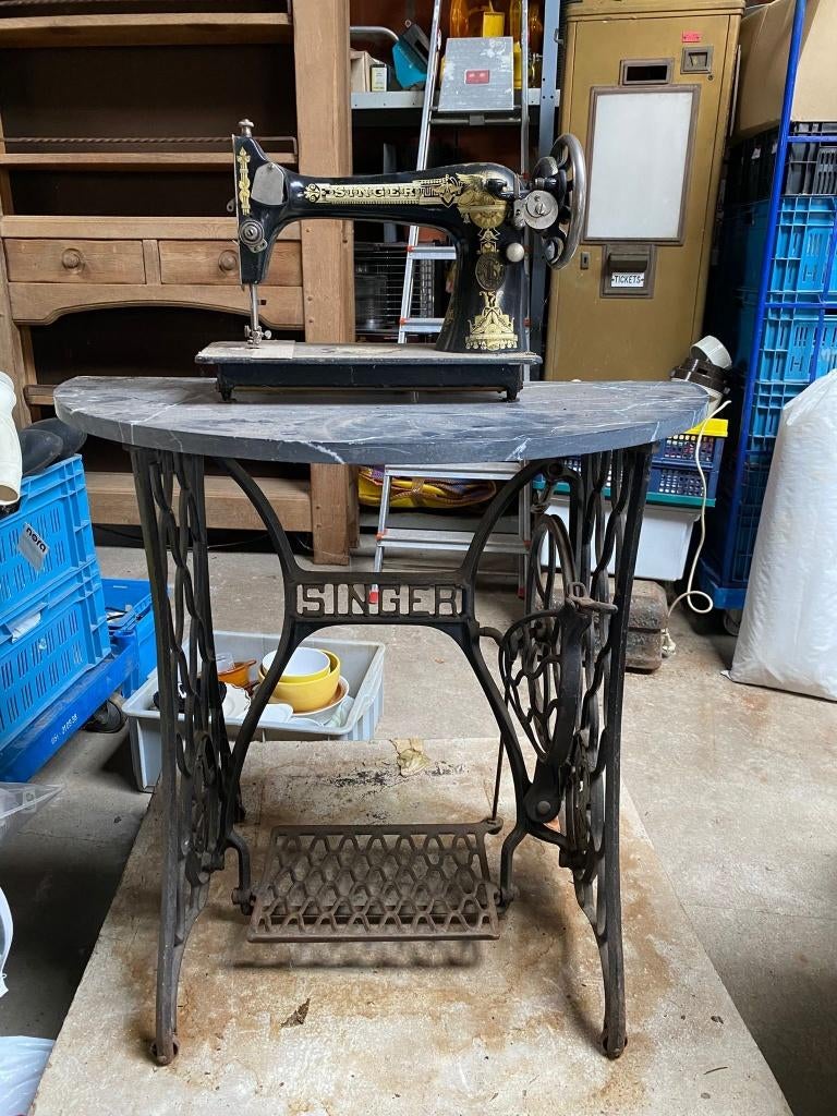 Ancienne machine à coudre, Enlèvement