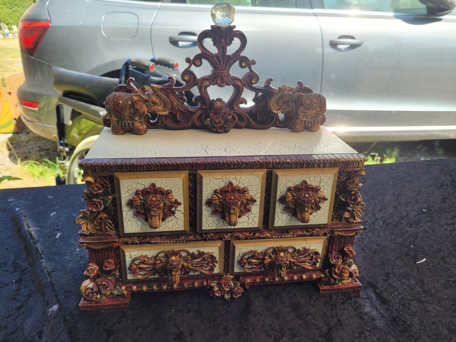 Petit boite a bijoux ou rangement avec elephant, Enlèvement