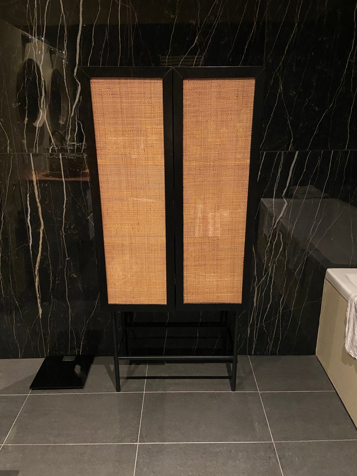 Buffetkast webbing Furnified, Huis en Inrichting, Ophalen, Zo goed als nieuw