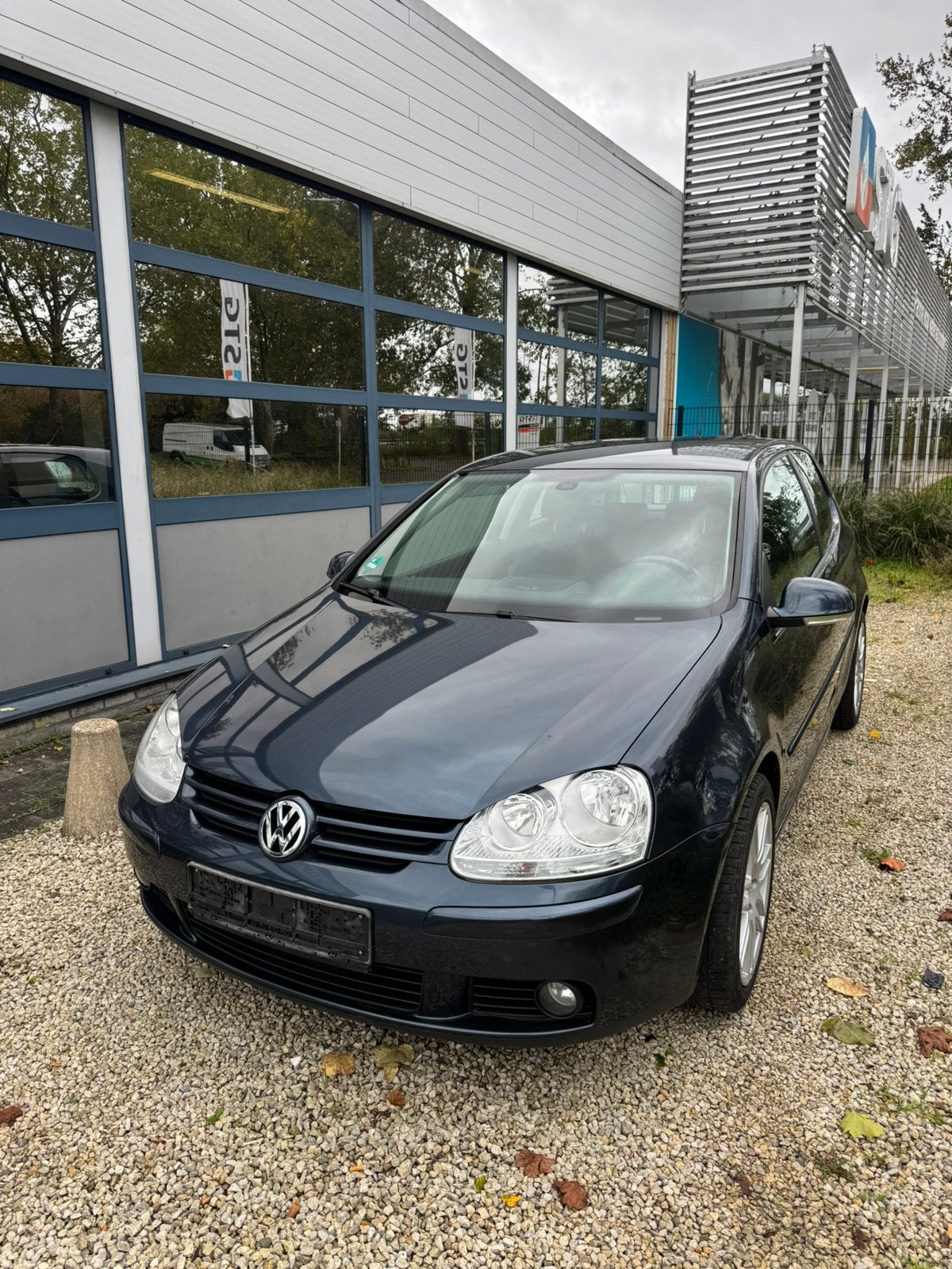 Vw golf 5 benzine met keuring verkoop en garantie, Voorwielaandrijving, Zwart, 4 cilinders, Zwart