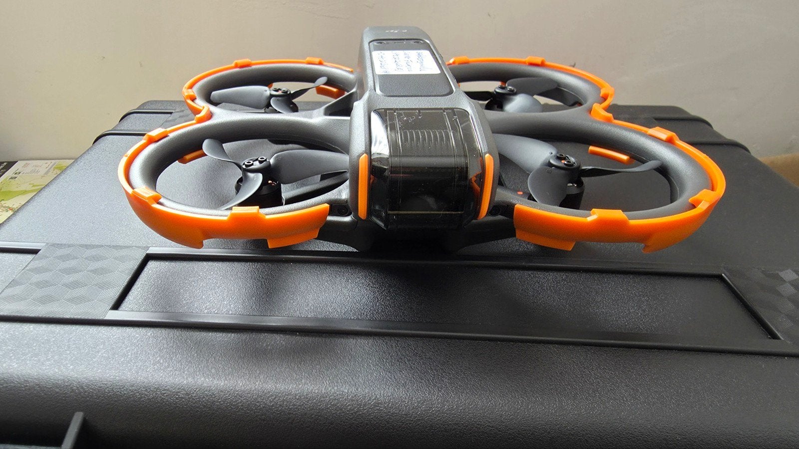 DJI AVATA 2 COMBO NEUF AVEC 4 BATTERIES ET DJI CARE DE 1 AN, Enlèvement, DJI