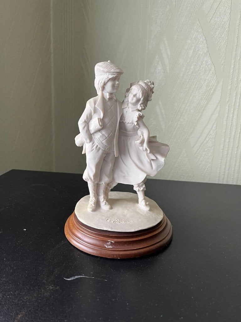 Vintage porseleinen sculptuur A. Belcari, Enlèvement ou Envoi