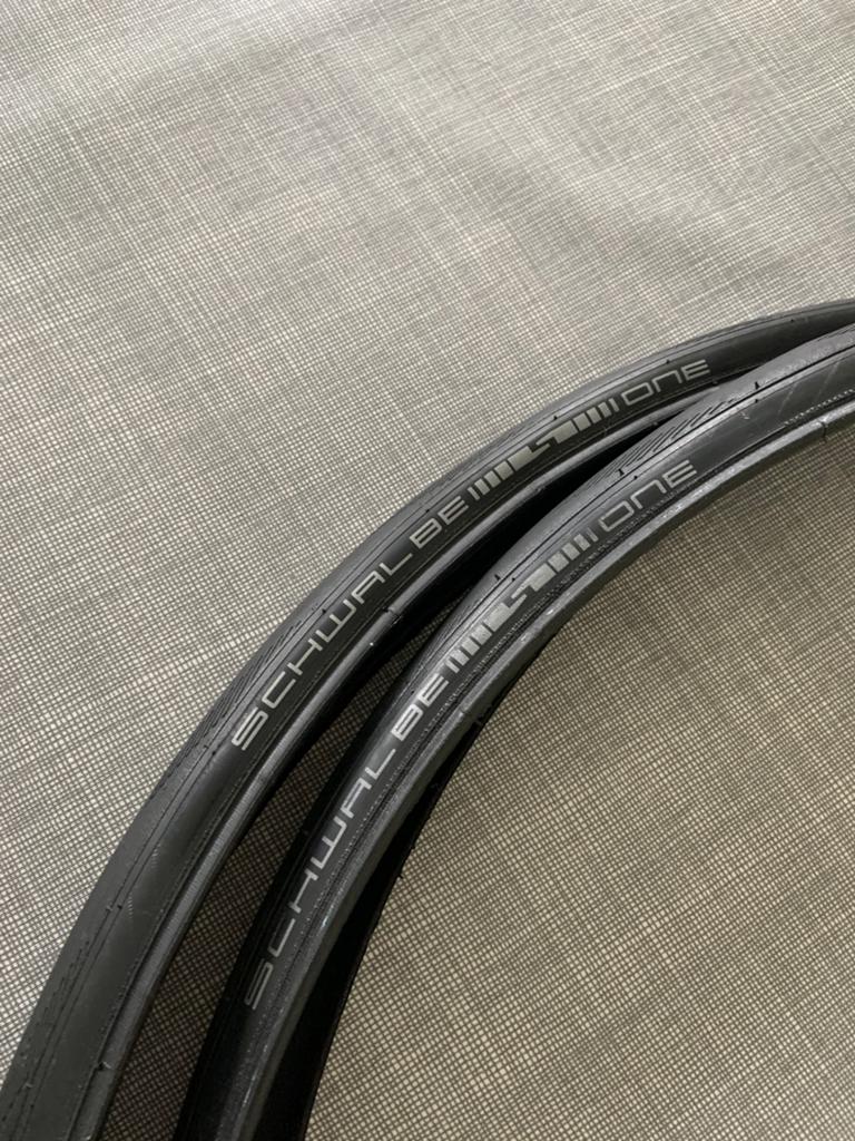 Koersbandjes Schwalbe One 25cc, Ophalen, Zo goed als nieuw