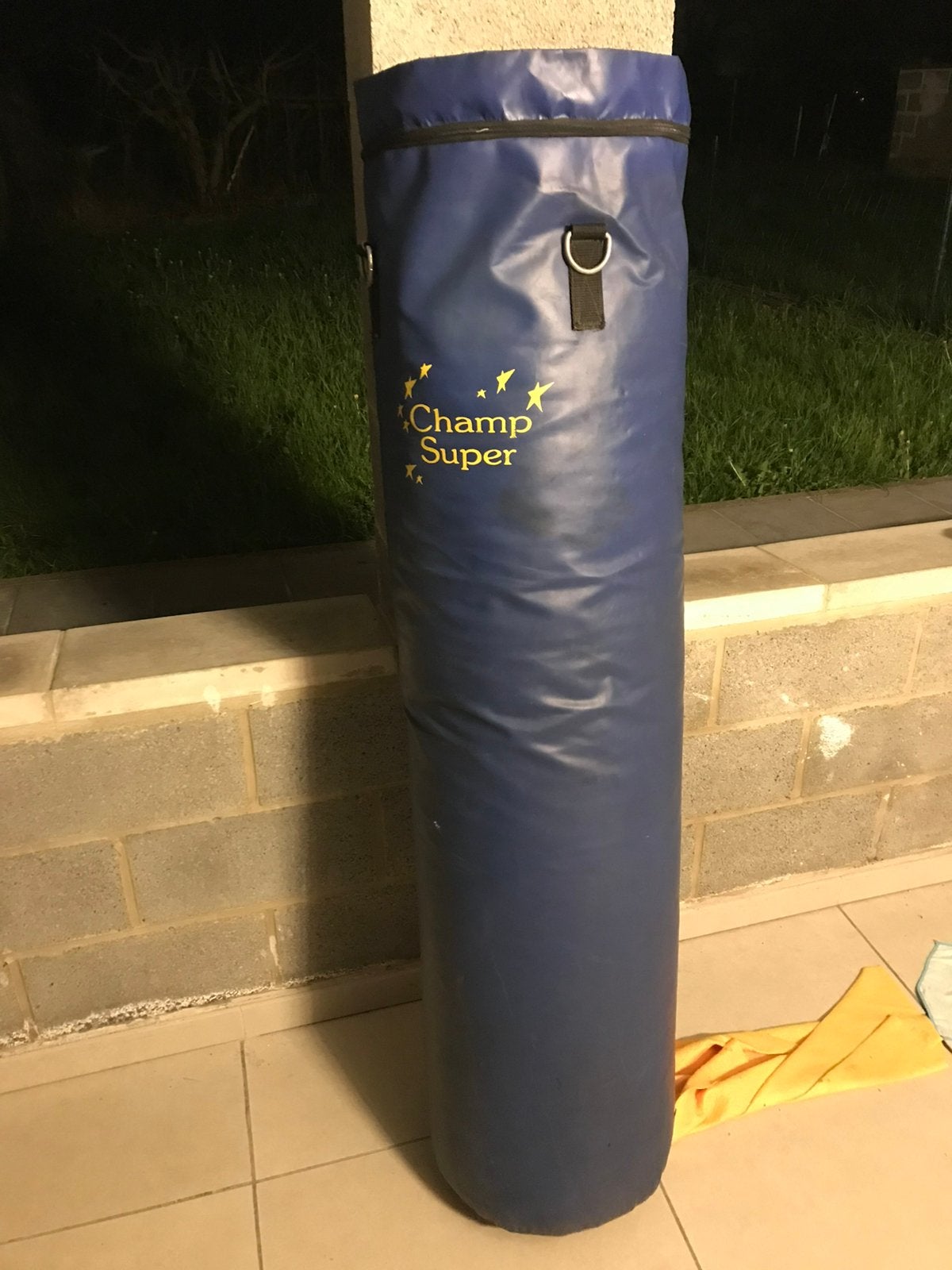 Sac de boxe, Enlèvement, Sac de boxe