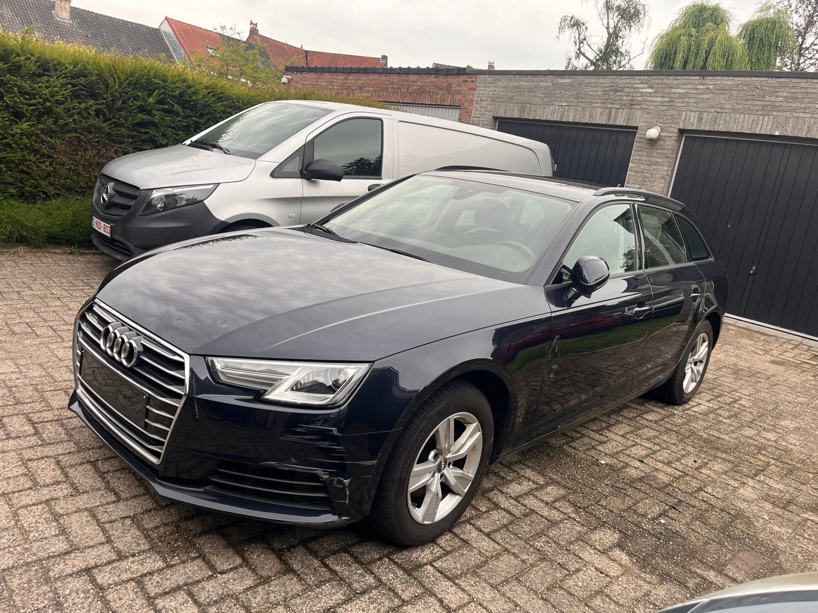 Audi A4 avant• 135 000 km•110 kw•2017•car-pass, Auto's, Stof, A4, 5 deurs, Euro 6