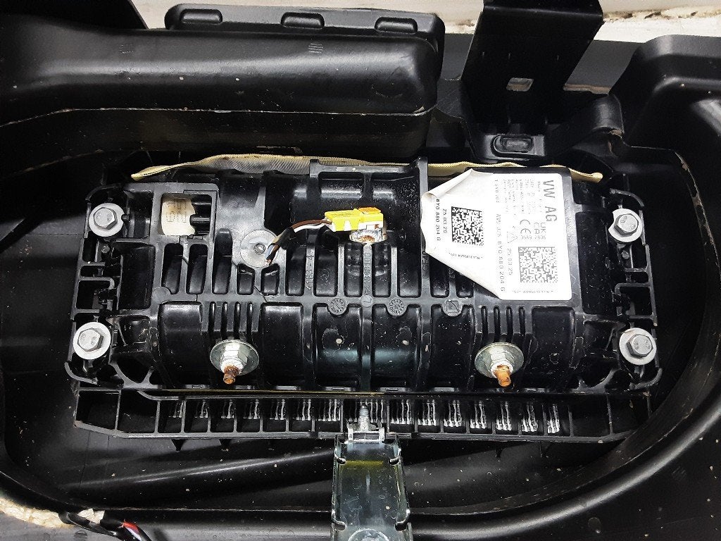 AIRBAG PASSAGER Audi A3 Sportback (8YA) (8Y0880204G), Auto-Union-Straße  1,
85057  Ingolstadt, DE, Info@audi.de, Audi, Utilisé