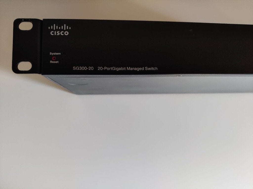Cisco SG300-20, Informatique & Logiciels, Commutateurs réseau, Enlèvement ou Envoi, Utilisé