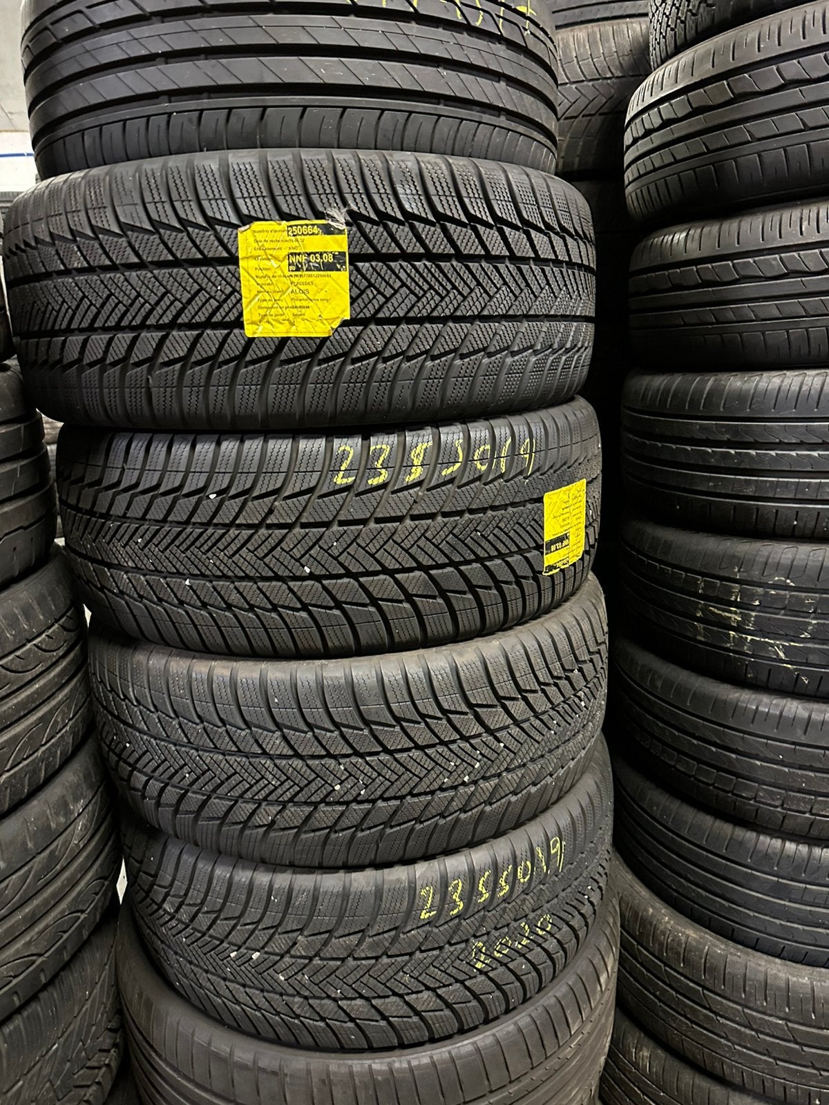 Winter banden vanaf 30 euro adres provinciebaan192A Ledegem, Gebruikt, 235 mm, Band(en), Personenwagen