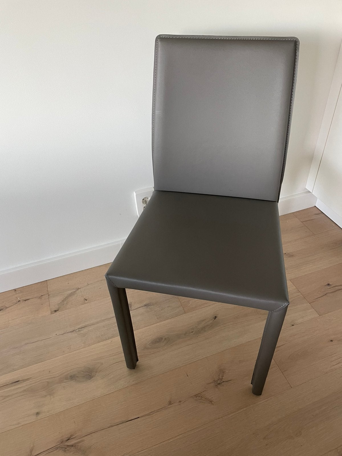 6 mooie eettafel stoelen taupe, Huis en Inrichting, Stoelen, Ophalen, Overige materialen, Gebruikt, Overige kleuren