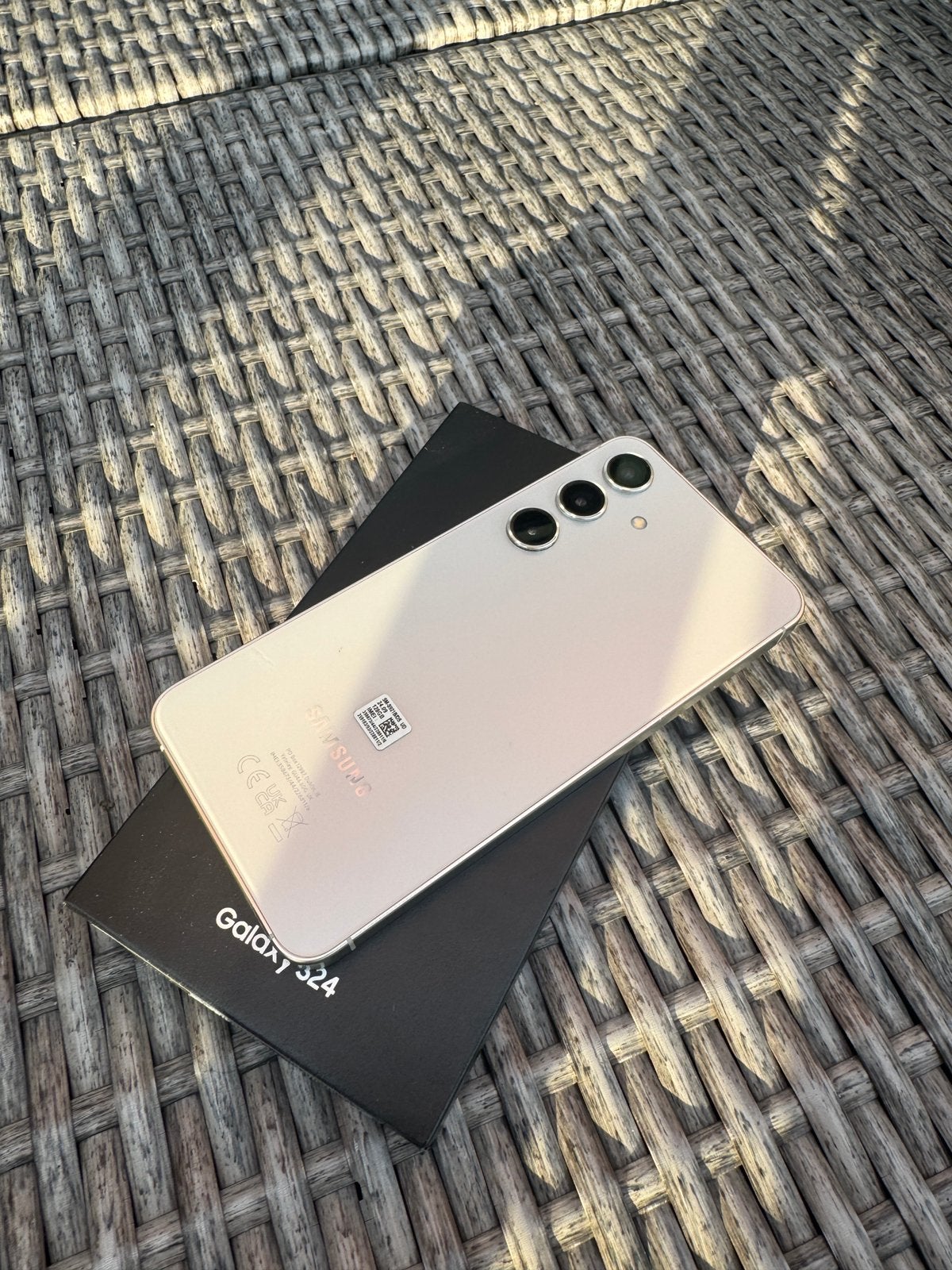 Galaxy S24/ 128 GB, Télécoms, Téléphonie mobile | Apple iPhone, Avec simlock (verrouillage SIM), 128 GB, Gris, Autres modèles