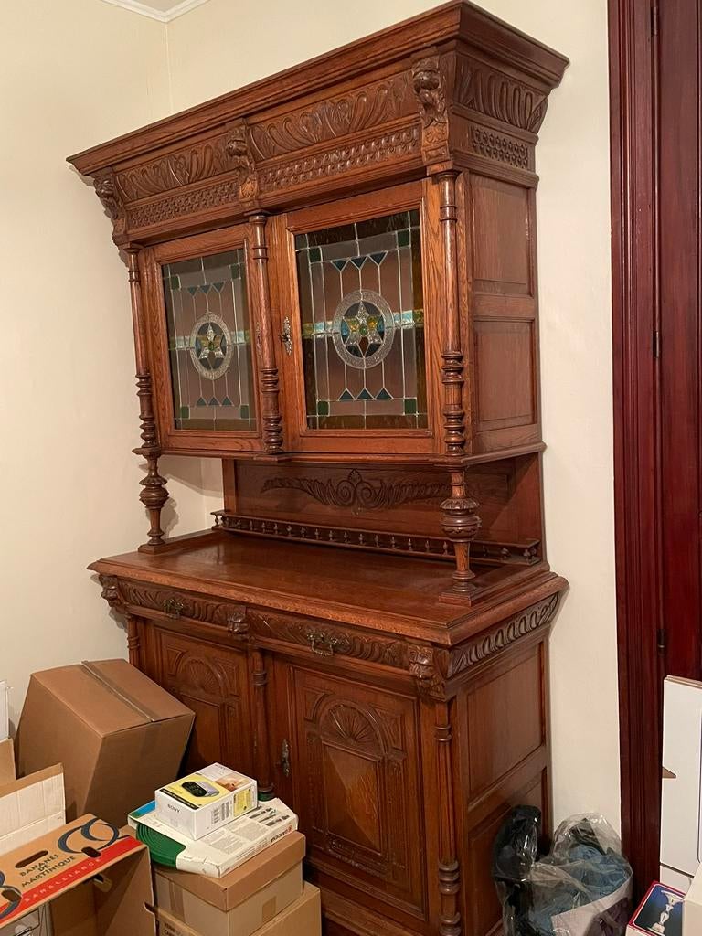 Armoire Têtes de lion, Enlèvement