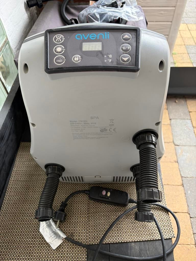 Avenli jacuzzi spa pomp., Ophalen, Gebruikt, Pomp