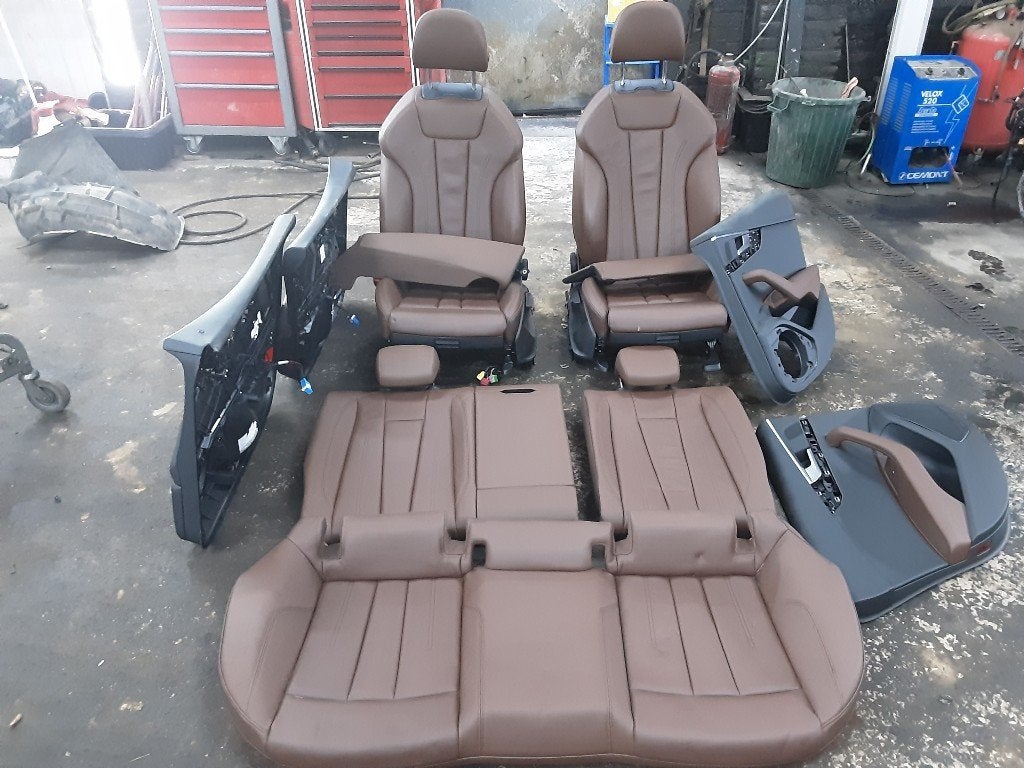 INTERIEUR Audi A5 Sportback (F5A / F5F) (01-2016/02-2020), Gebruikt, Mevr. I. Hauben, Audi, Rue de l'Espoir 34 34
4030  GRIVEGNÉE, BE