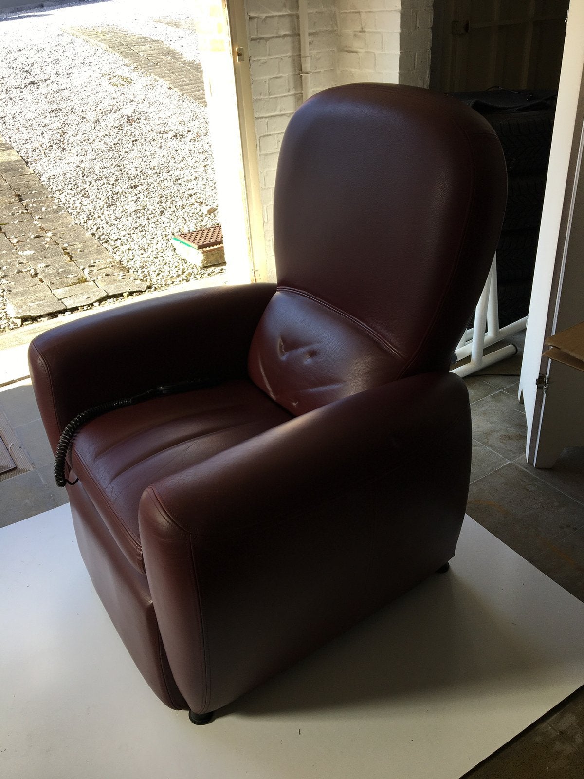 Fauteuil similicuir bordeaux avec télécommande, Ophalen, Gebruikt, Kunststof
