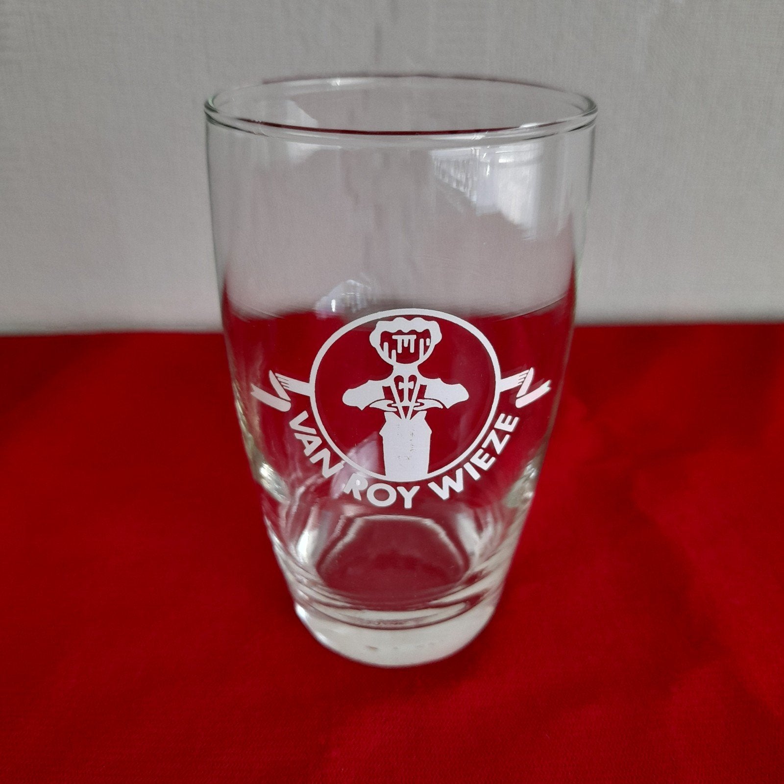 Klein bierglas Van Roy Wieze ., Verzamelen, Ophalen, Bierglas