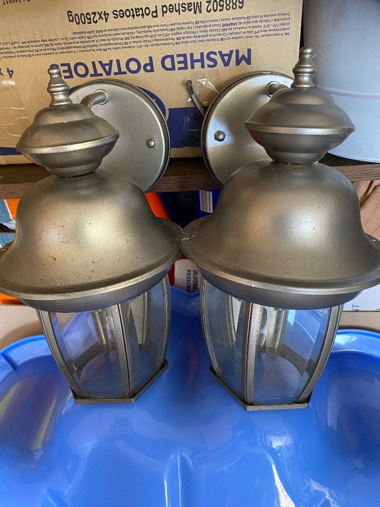 Buiten verlichting, Ophalen