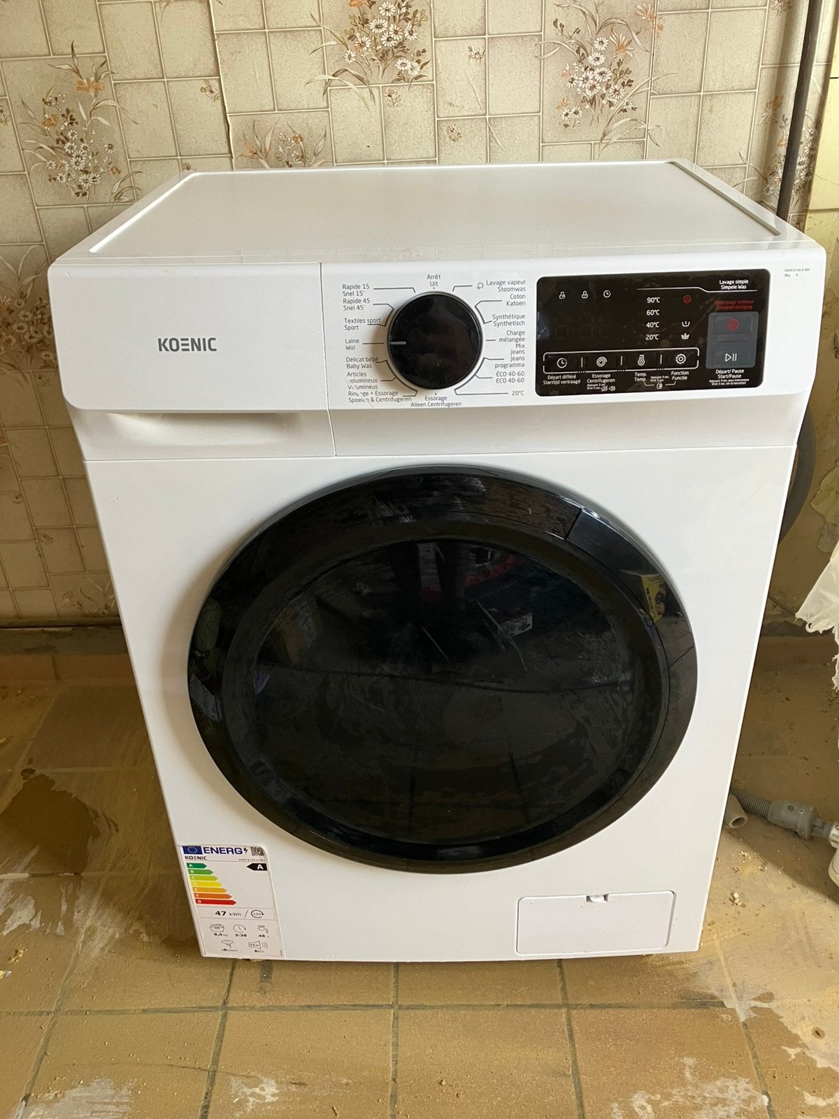 Machine a laver koenic, 1200 à 1600 tours, 85 à 90 cm, Comme neuf, Chargeur frontal