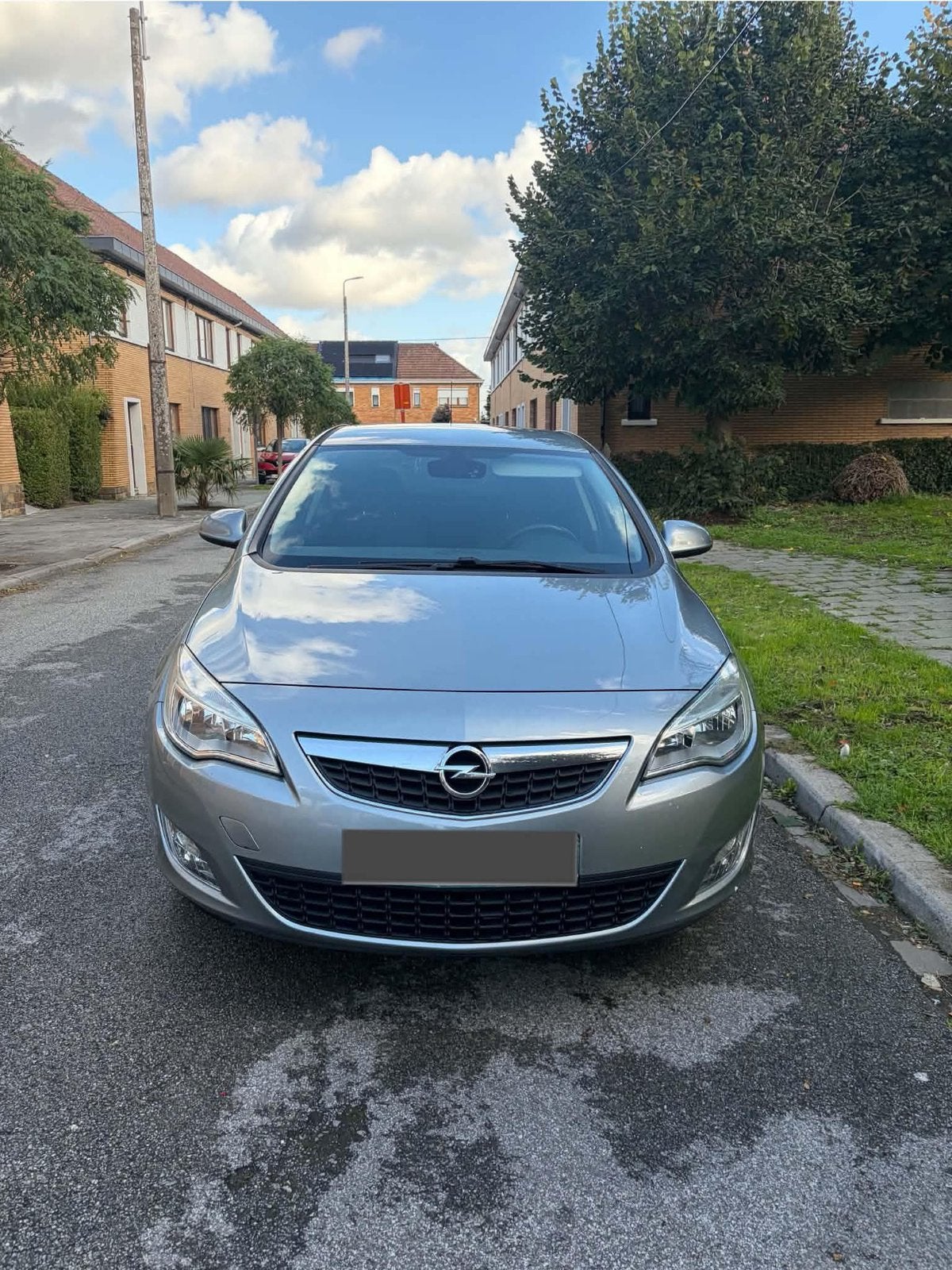 Opel Astra 1.7 Diesel prete à immatriculer, Auto's, Euro 5, Stof, Zwart, Blauw