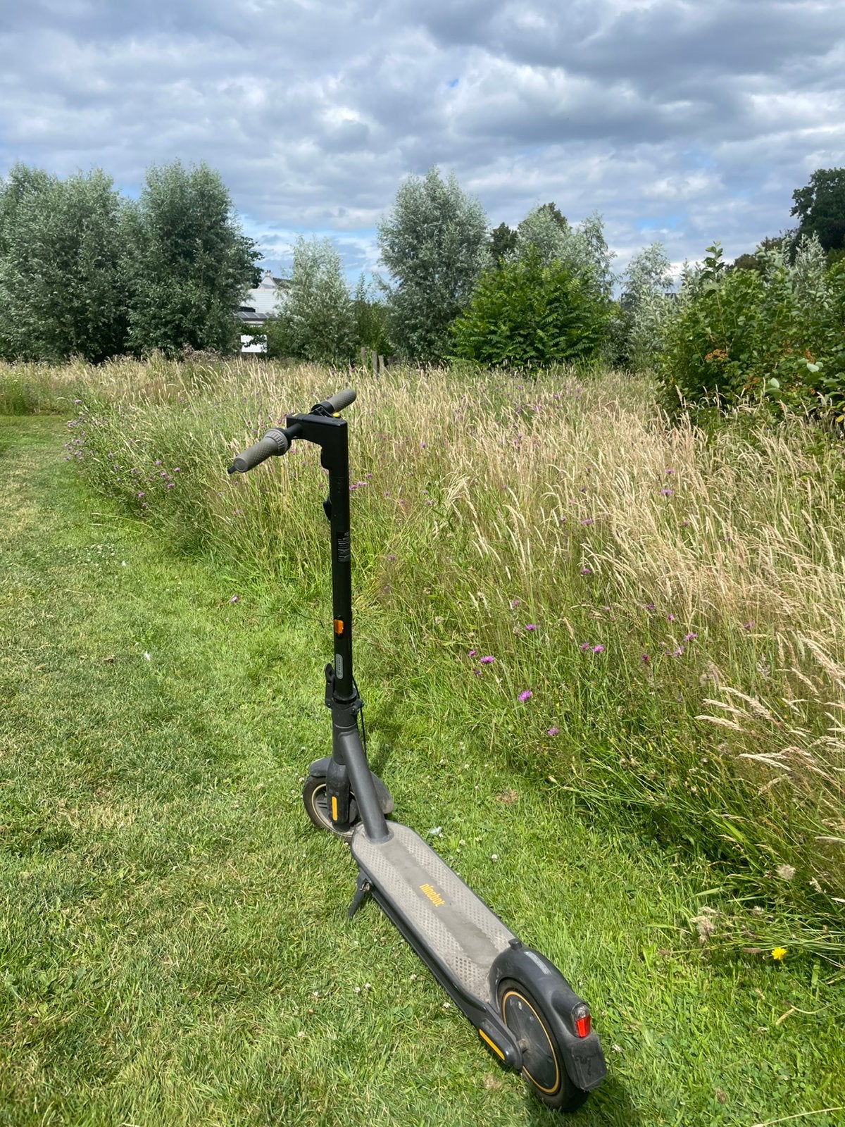 Ninebot G30 Max, Vélos & Vélomoteurs, Trottinettes, Enlèvement ou Envoi, Comme neuf