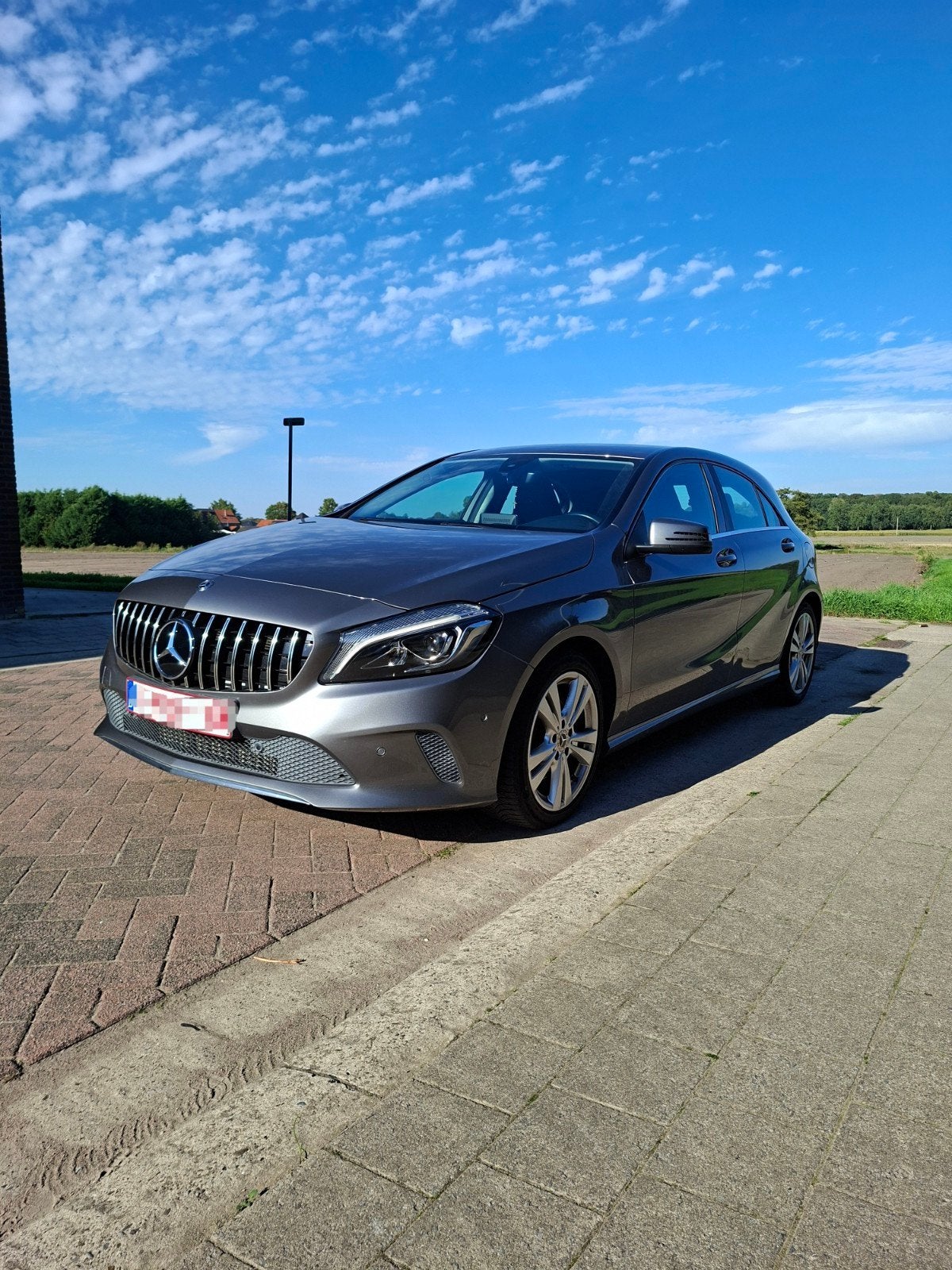 Mercedes-Benz A180 benzine Euro 6 Bouwjaar 2017, Auto's, Automaat, Euro 6, Leder en Stof, 5 deurs