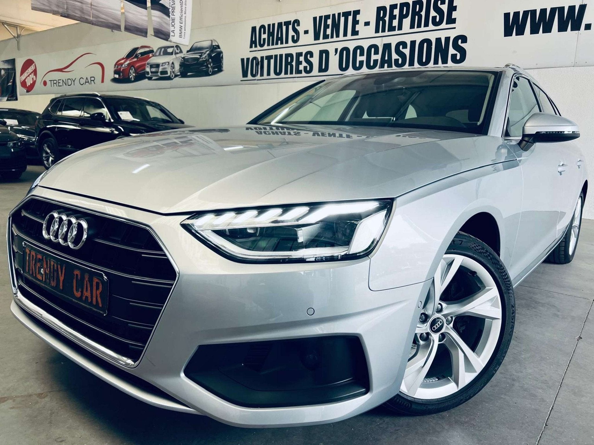 Audi A4 Avant 35 TFSI Advanced S tronic+CARPLAY+LED+TVA+CUIR, Autos, Argent ou Gris, Entreprise, A4, Noir