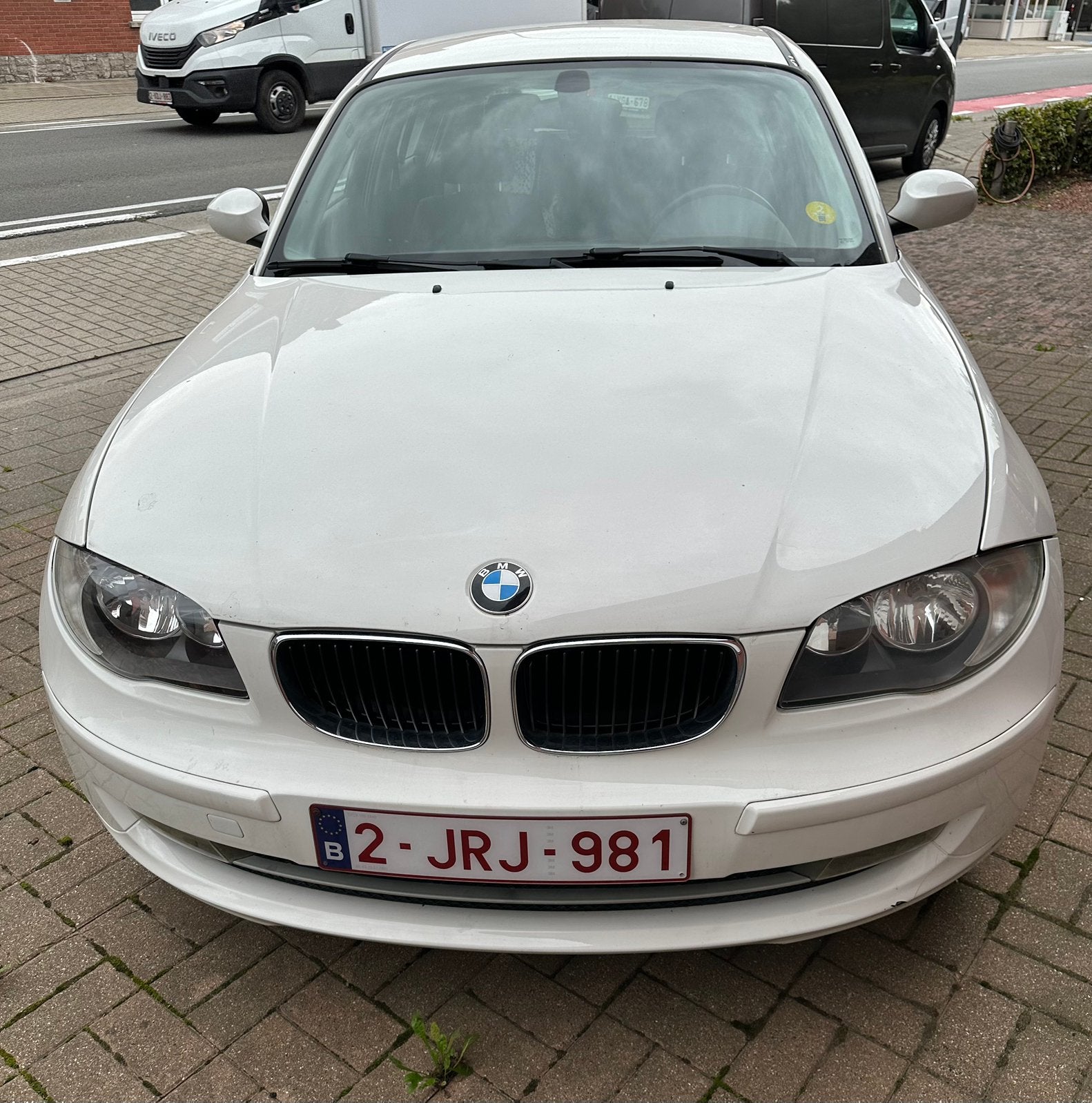 BMW 116i bj07, Auto's, Zwart, Wit, Handgeschakeld, 5 deurs