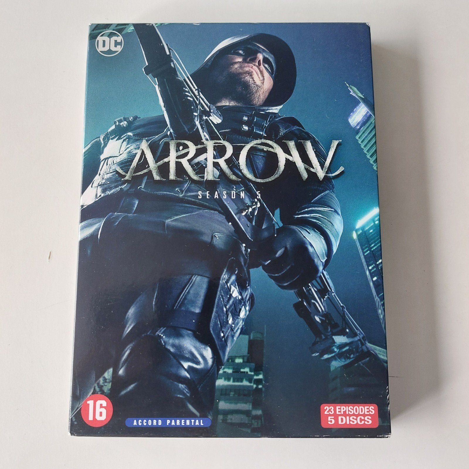 ARROW. Seizoen 5. 23 episodes 5 DVD´s. In heel goede staat, Cd's en Dvd's, Ophalen, Vanaf 16 jaar, Seizoen 5, Italiaans