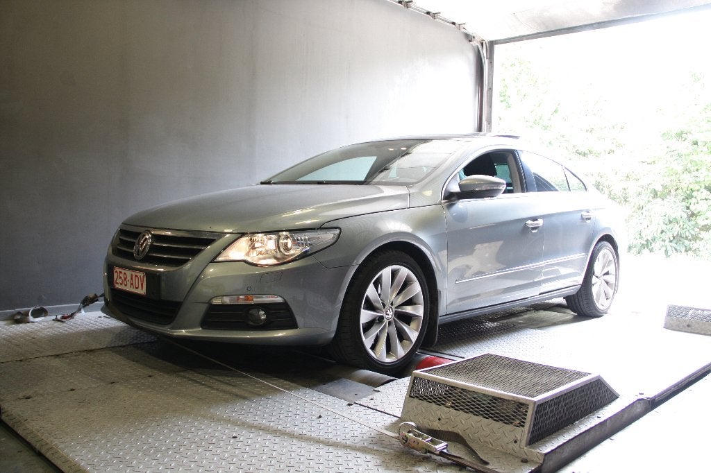 voiture, Autos, Volkswagen, Particulier, Passat CC, ABS, Phares directionnels, Régulateur de distance, Airbags, Air conditionné