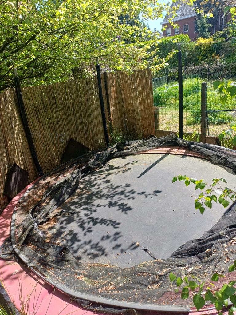 Trampoline Berg, Ophalen